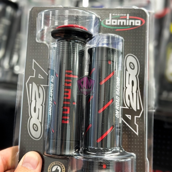 BAO TAY DOMINO A250 ROAD RACING ( ĐEN / ĐỎ )
