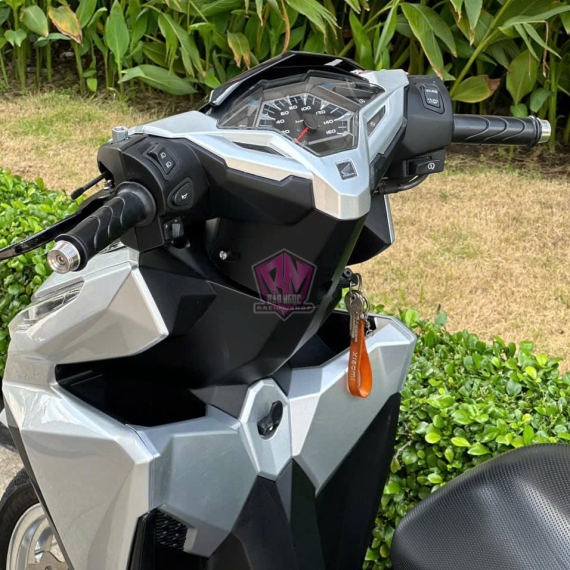 VARIO 2017 SƠN BẠC PORSCHE